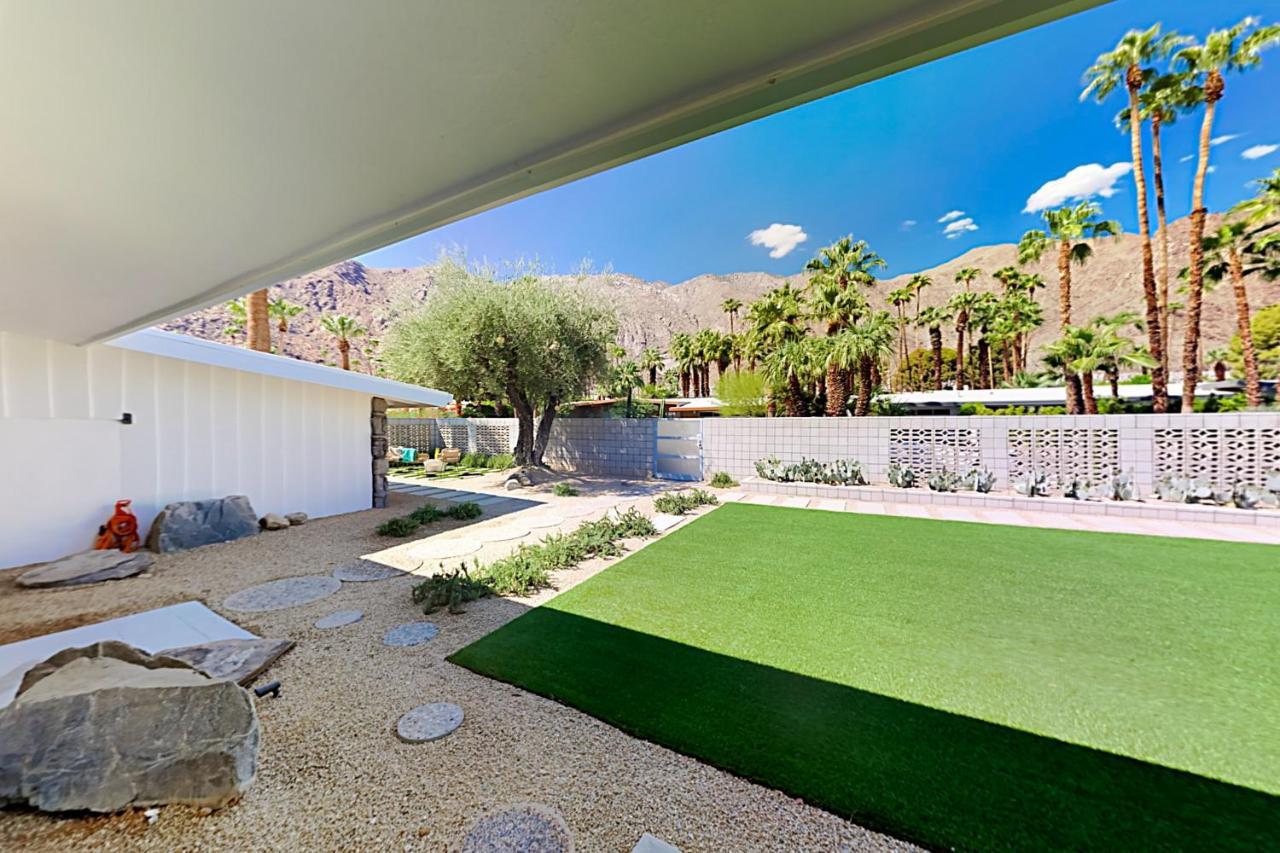 Mid Century Alexander Stunner In Vista Las Palmas Permit# 3800 Vila Palm Springs Exterior foto