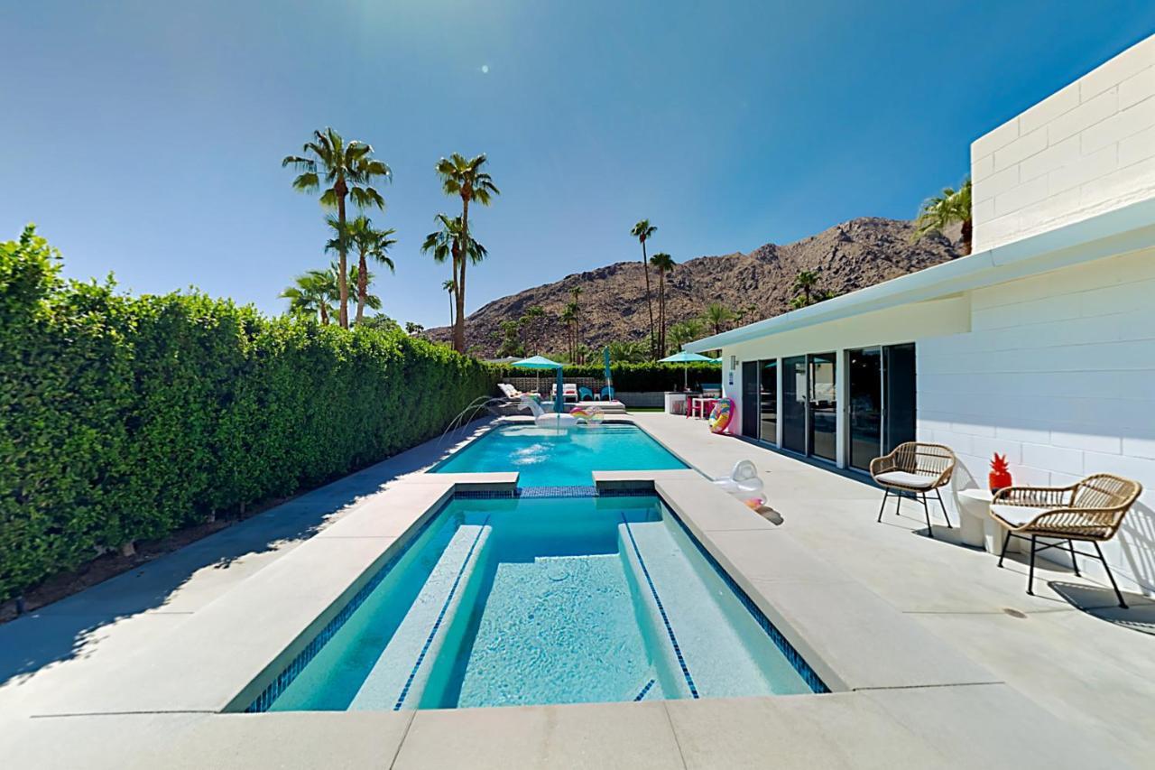 Mid Century Alexander Stunner In Vista Las Palmas Permit# 3800 Vila Palm Springs Exterior foto